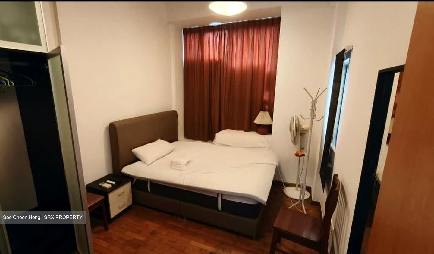 R66 Apartments (D8), Apartment #577740081